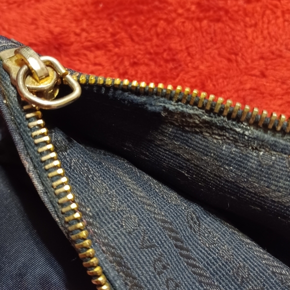 PRADA Gold Chain Bag Shoulder Bag 100% Authentic Navy Blue Crossbody Bag Tote - Picture 12 of 16